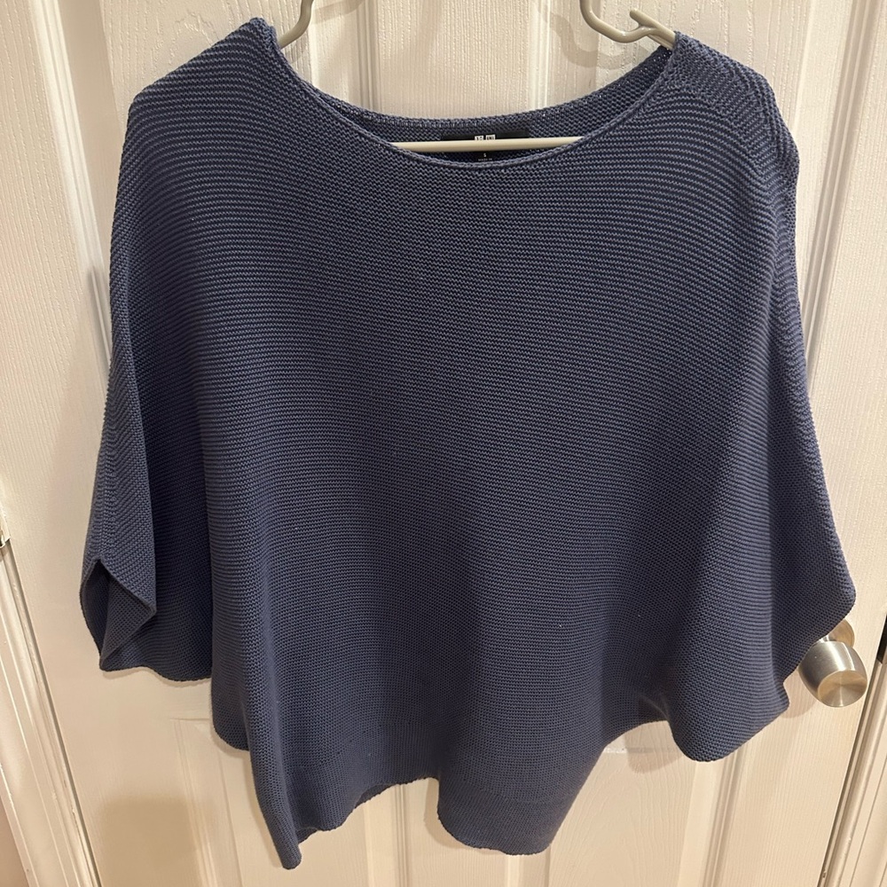 Uniqlo Navy Knit Sweater